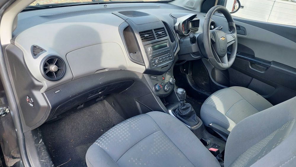 бампер двері  кришка  фонар кпп четверть chevrolet aveo t300 розбірка