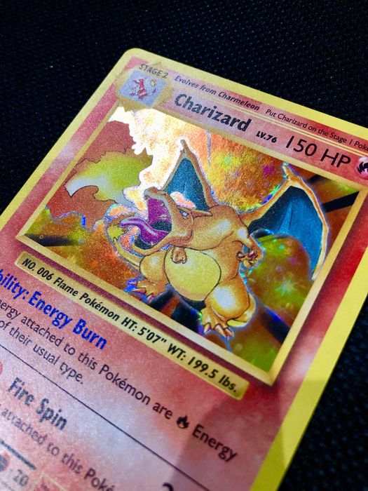 CHARIZARD IMPECÁVEL