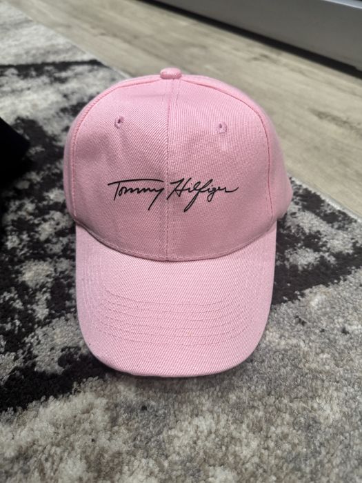 Czapka z daszkiem różowa nowa