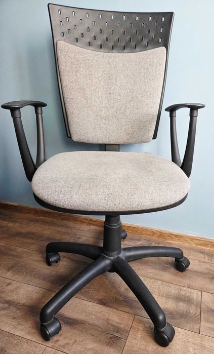 Krzesło biurowe Nowy Styl szare używane Warszawa