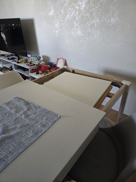 Mesa de jantar IKEA extensível 180x90 até 2,40m de comprimento