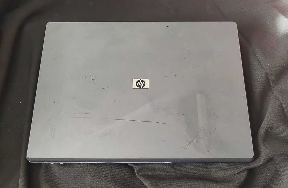 Portátil HP 530 15"