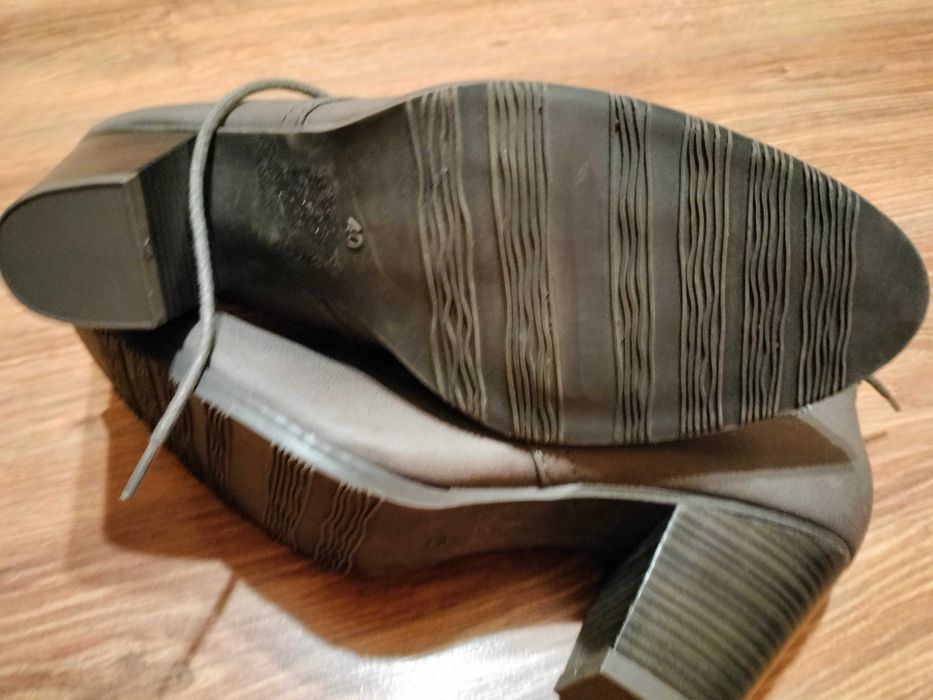 Nowe botki, rozmiar 40, khaki