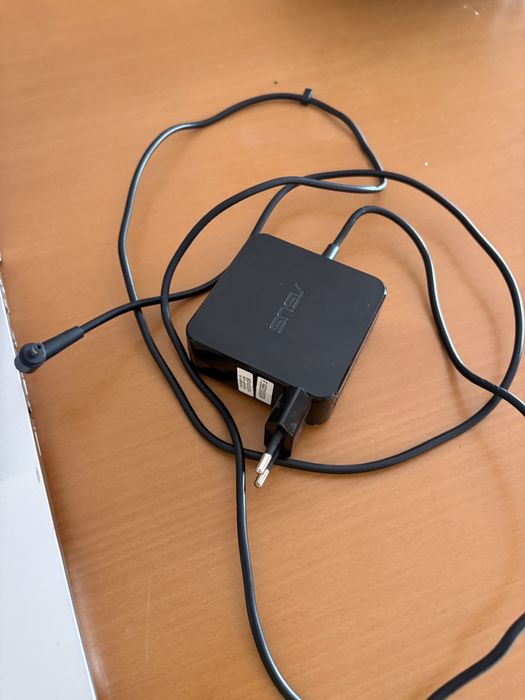 Portatil asus vivobook