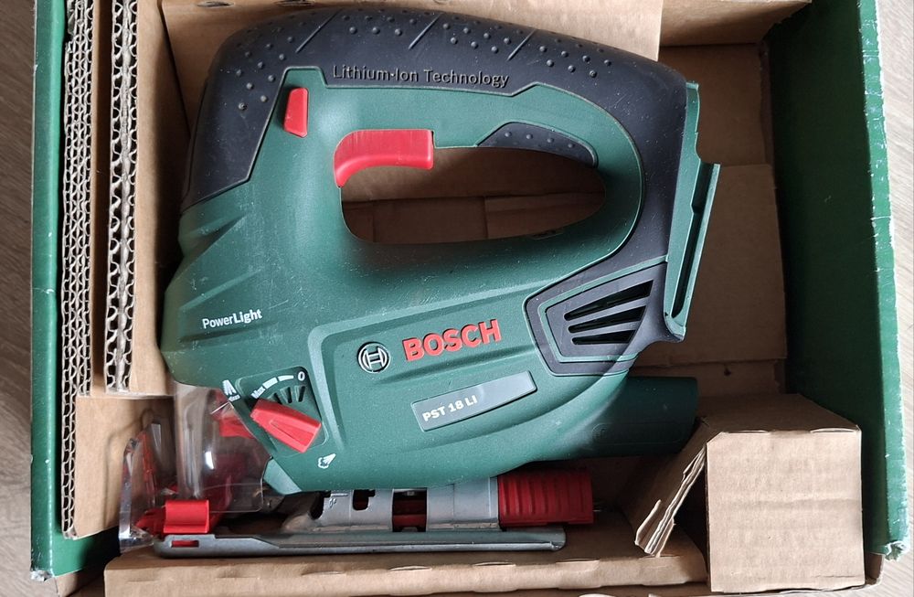 Bosch PST 18 LI wyrzynarka 18V + dodatkowe brzeszczoty | stan bdb
