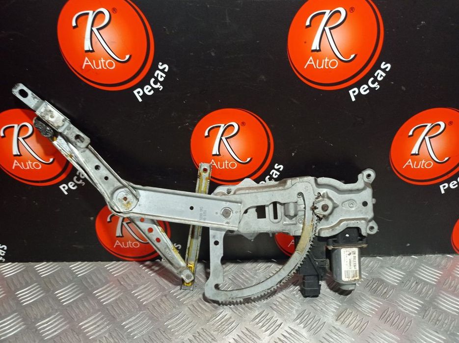 Elevador Frente Dto Opel Corsa C (X01)