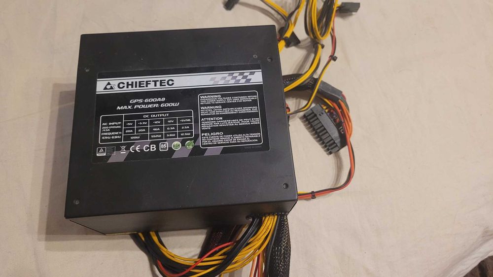 Zasilacz CHIEFTEC Smart GPS-600A8 600W 80 Plus