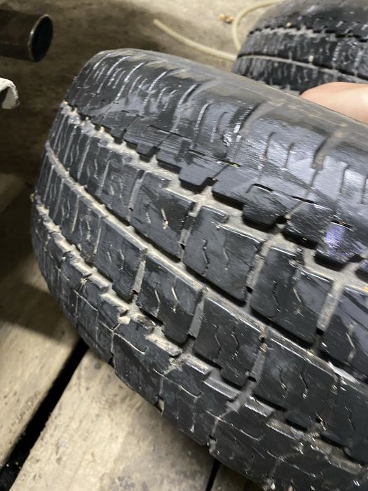 Продам резину R16C
