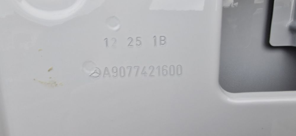 Porta tras Mercedes Sprinter (W907, 910). L2H1. 2018/2025.