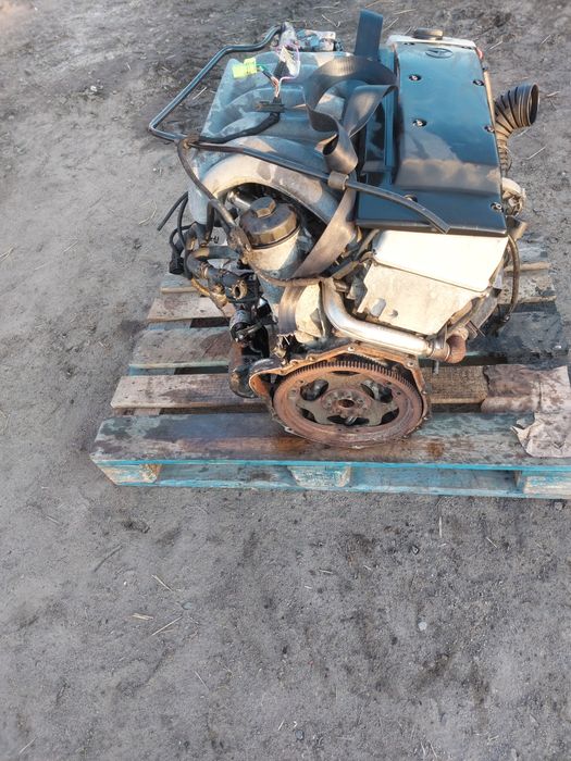 Двигун Мотор Mercedes W210 W124  Om 606 910