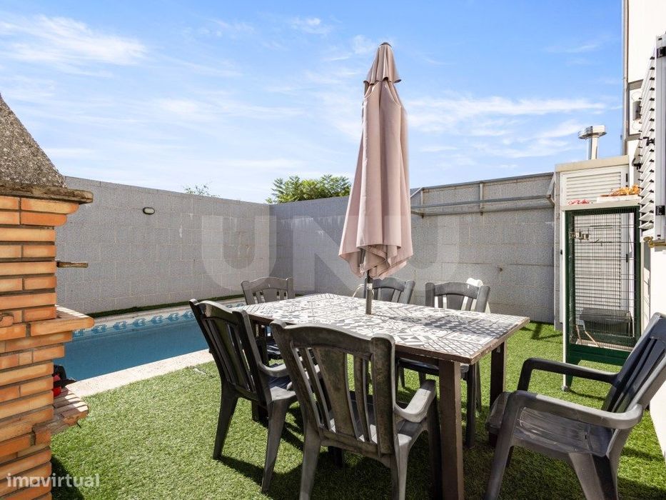 Moradia T3 com piscina em Ramalde.