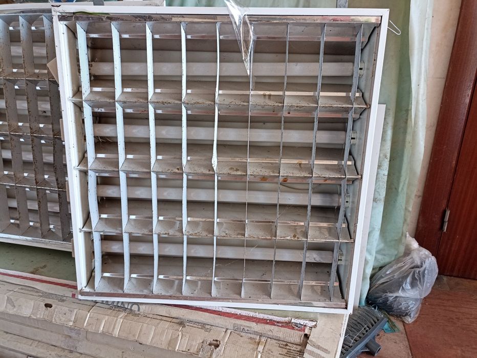 Barato: 3 lâmpadas e suporte Candeeiro Luz florescente para teto