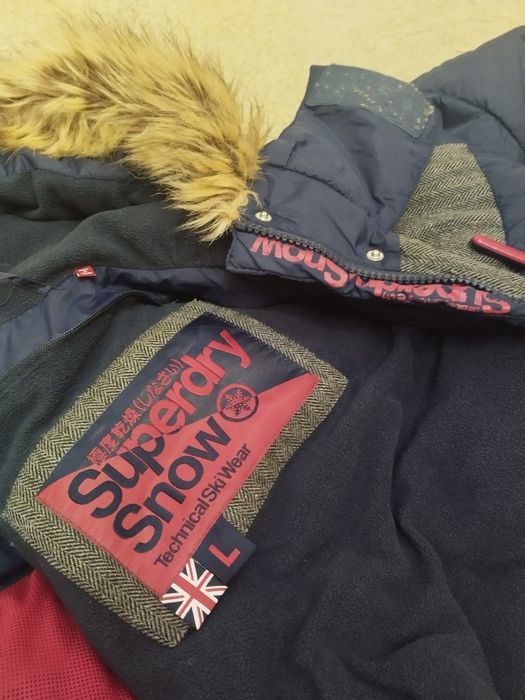 куртка зимова superdry L