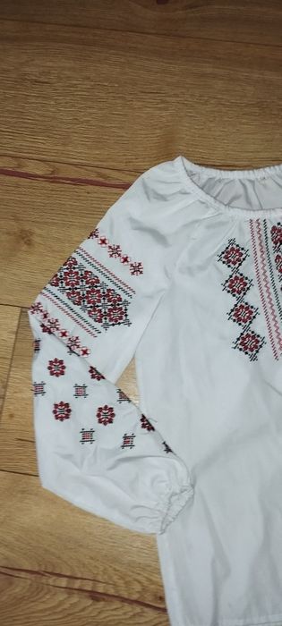 Вишиванка для дівчинки