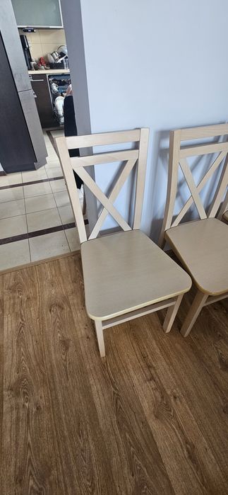 Komplet 6 krzeseł firmy Halmar drewniane. super stan