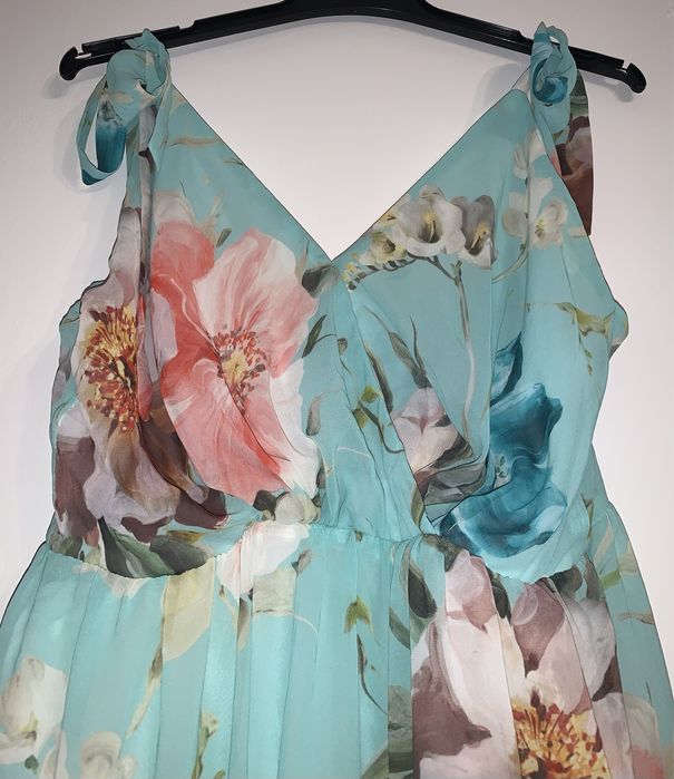 Sukienka długa wieczorowa