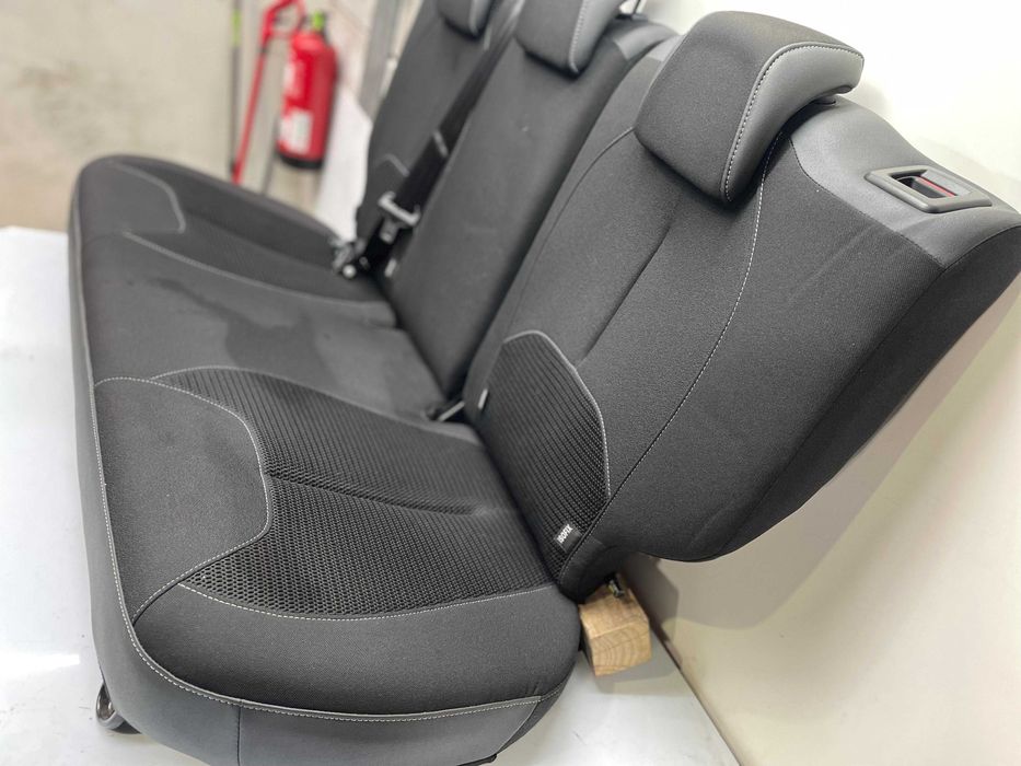Banco traseiro completo Citroen DS3 1.6HDI (2015)