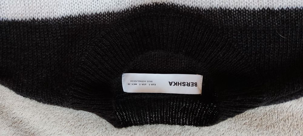 Nowy sweter Bershka czarno białe paski rozm. S
