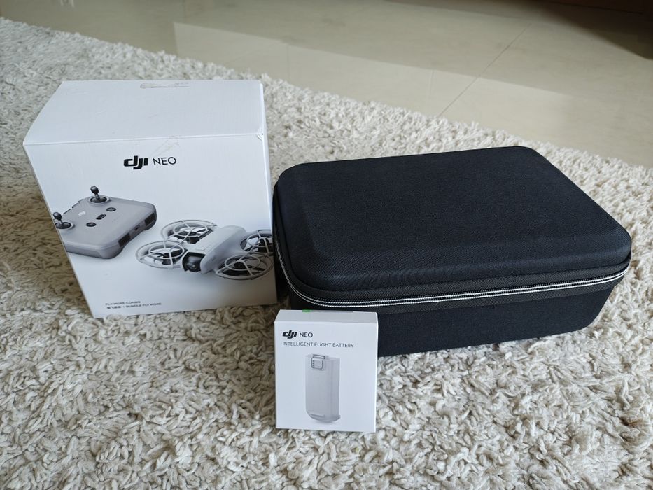 DJI Neo - fly more combo