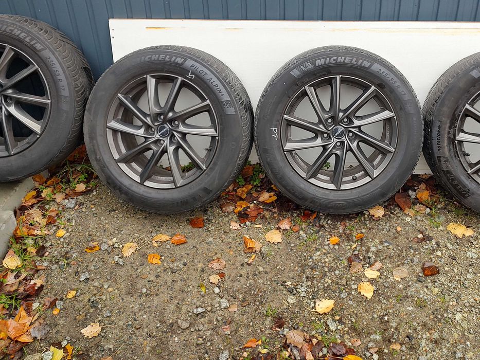 Felga ford kuga + opona zimowa gratis 235_55_R17