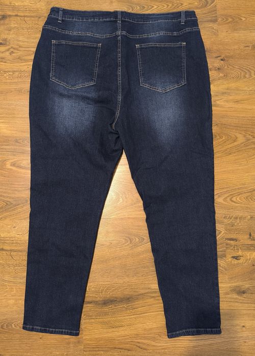 Nowe jeansy w rozmiarze 4 XL