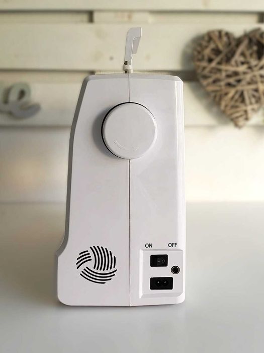 Máquina de costura portátil elétrica UTEN 2685A