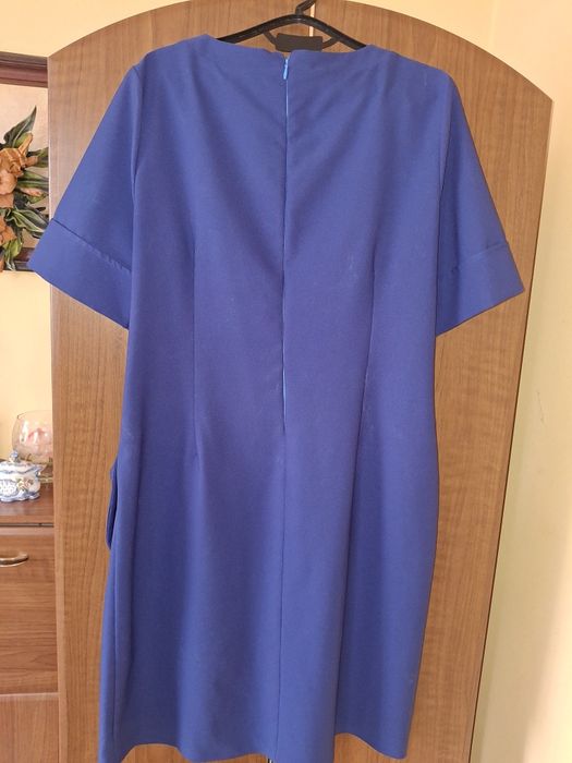 Святкова жіноча сукня