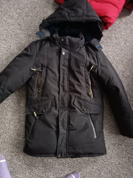 Продам зимову куртку