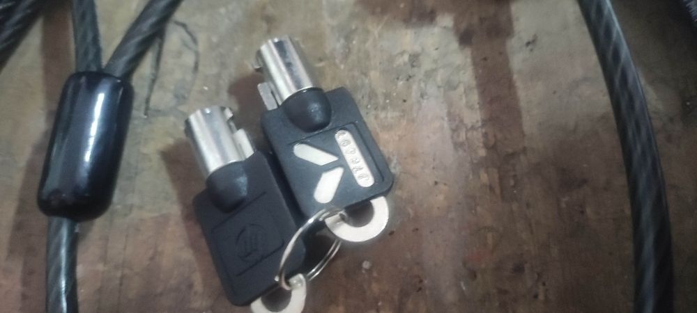 Cabo de segurança para portatil