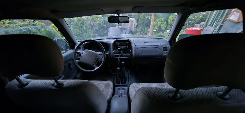 Nissan pickup D22