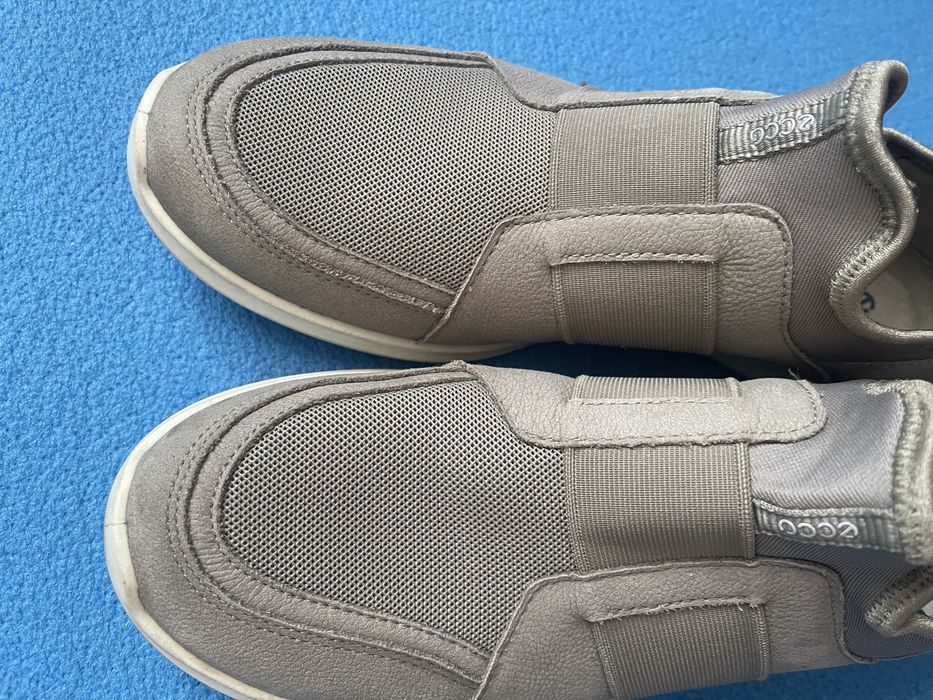 Продам кросівки ecco
