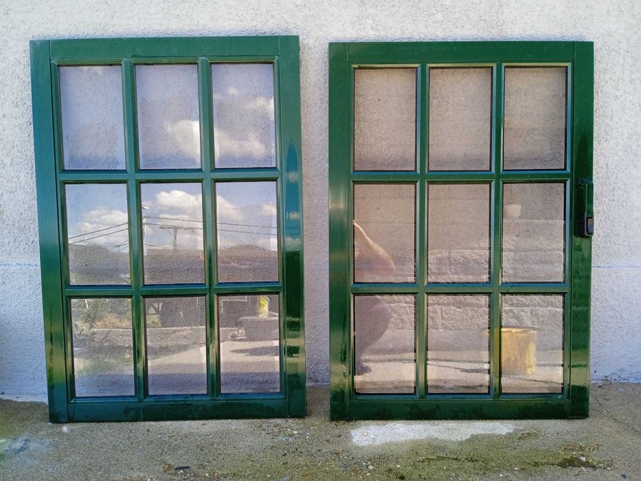 Vendo portal e janelas aluminio usadas em ótimo estado