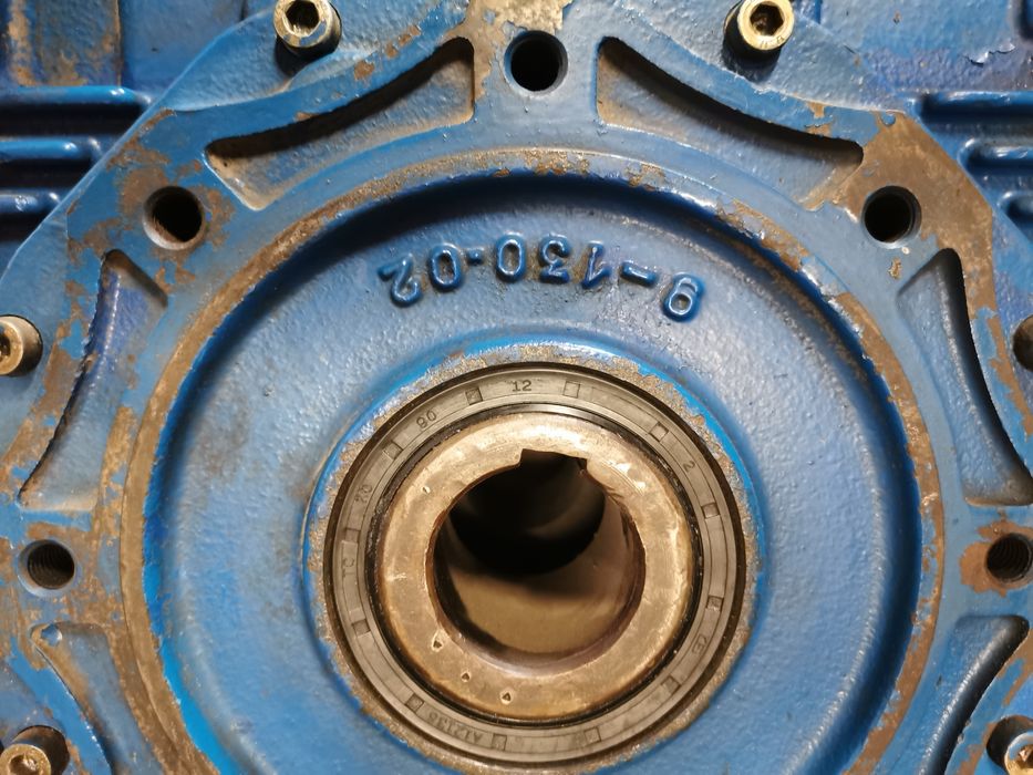 Przekładnia z silnikiem