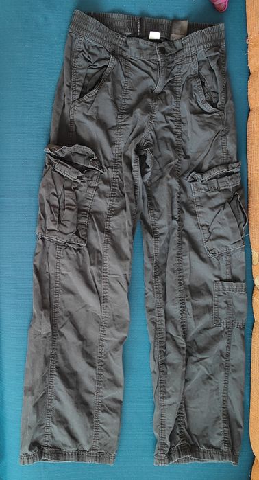 Spodnie damskie bojówki.