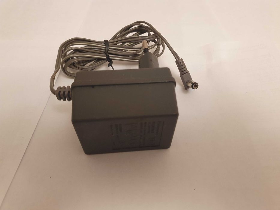 сетевой блок питания Panasonic PQLV200CE, выход: 6V(DC), 350 mА