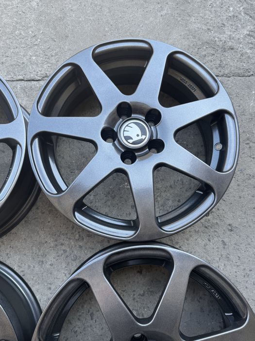 Диски 5*100R15 Scoda fabia,tour,roomster,VW polo,golf4
