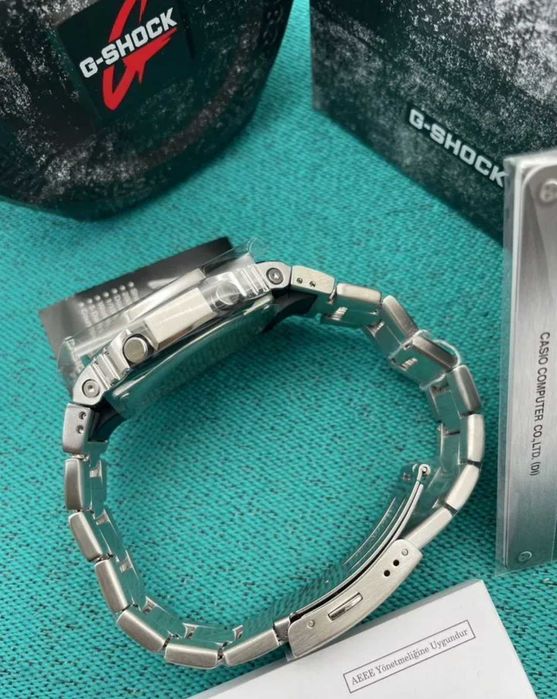 Наручные оригинальные часы Casio G-Shock GM-2110D-2B на Подарок