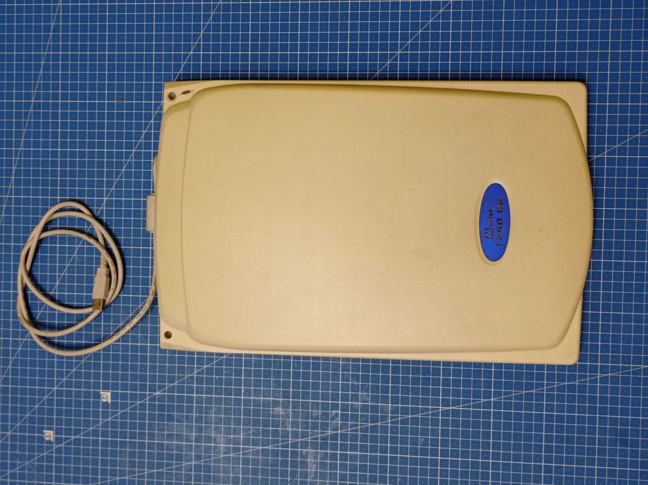 Продам сканер Mustek 1200 UB - 350 грн.