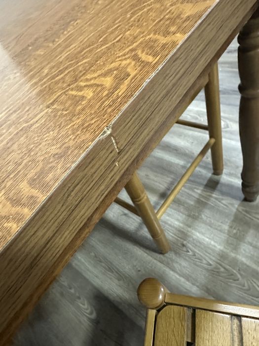 Mesa 2 cadeiras + 2 bancos