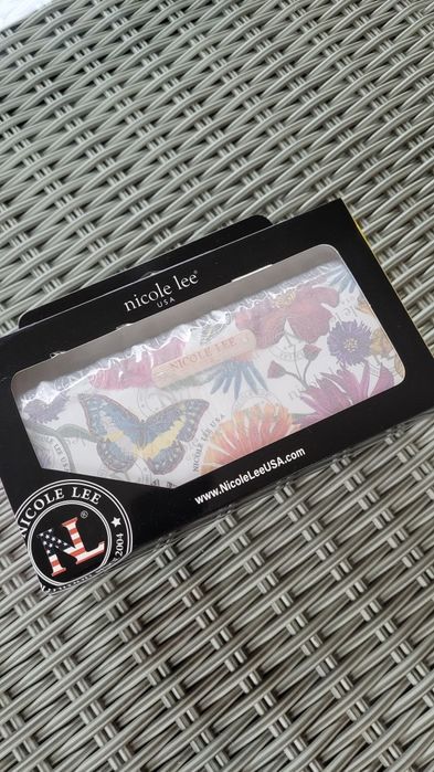 Butter flower white crossbody wallet, nowy portfel Nicole Lee