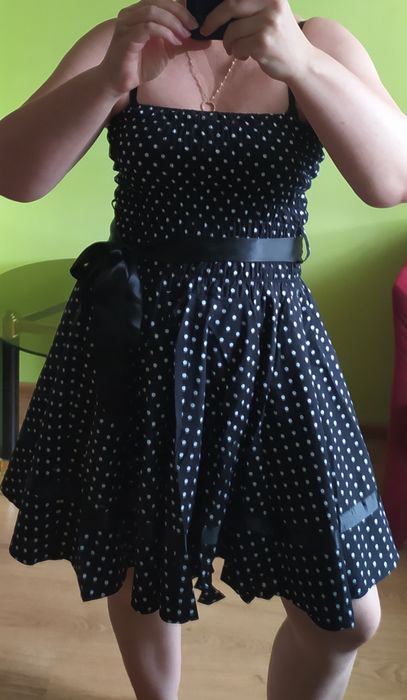 Sukienka w stylu Retro