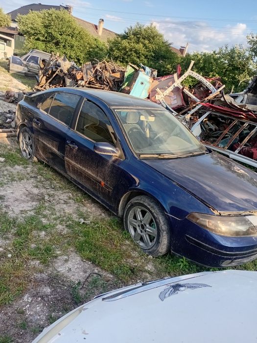 Продам рено лагуна 2 2002року 2.0б