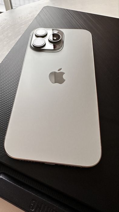 Iphone 16 Pro Max 256 физ sim, на гаранти бат 100%