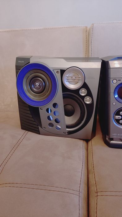 Музичний центр Philips FW M777