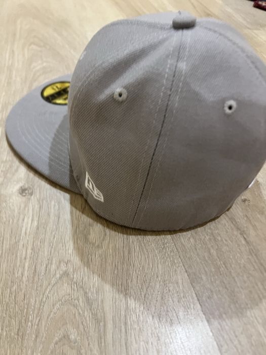 Czapka new era szara