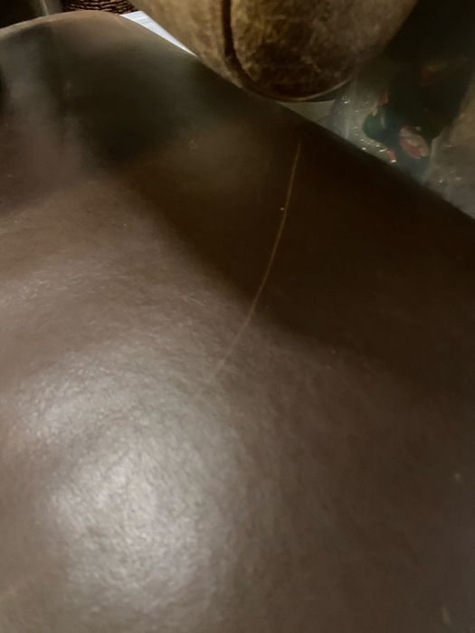 Sofá em pele castanho