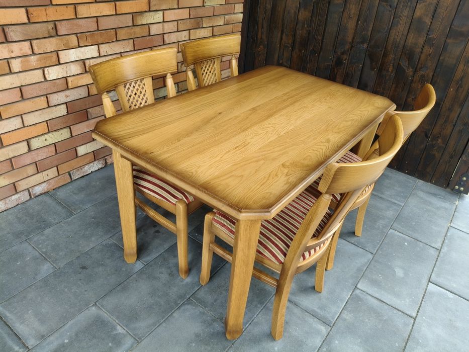 Stół dębowy + 4 krzesła