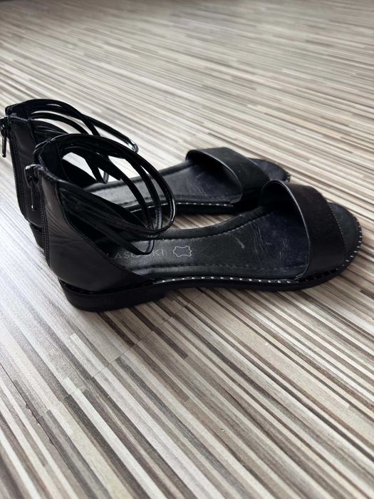 Czarne skórzane sandały LASOCKI rozm. 36