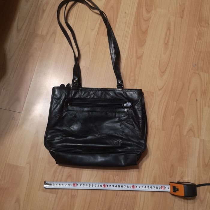 Torebka  vintage z długimi  skóra