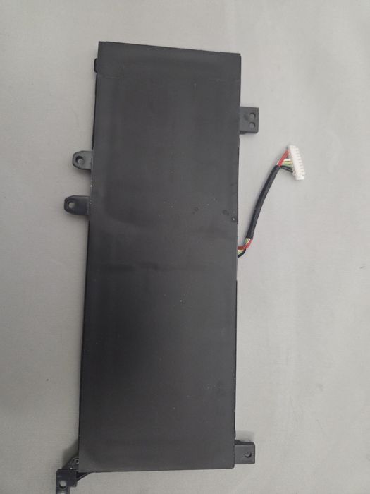 Sprzedam orginalną baterię (Bateria coś robi) do Laptopa ASUS F509J
